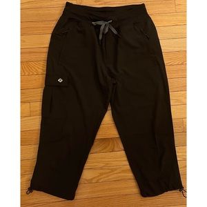 RlaGed Black Yoga Cargo Pants with Pockets Women’s Medium